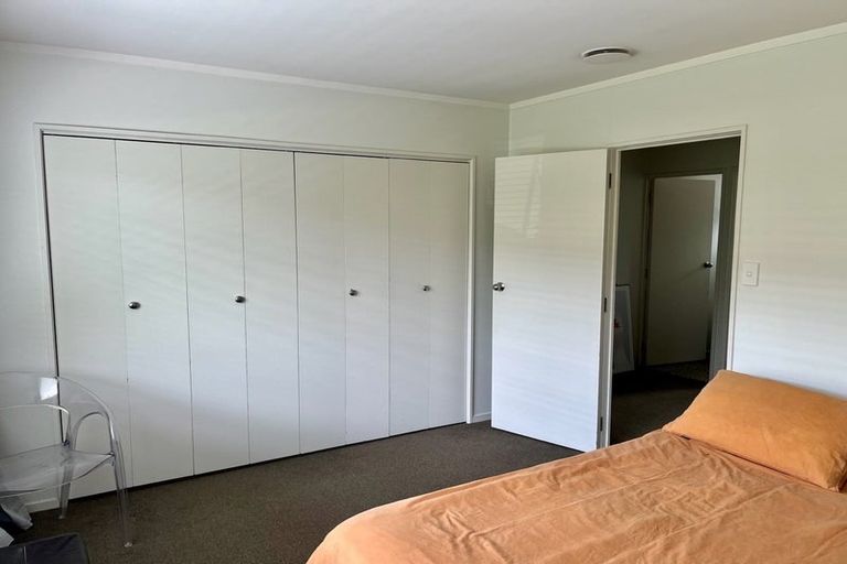 Photo of property in 27 Wainui Avenue, Point Chevalier, Auckland, 1022