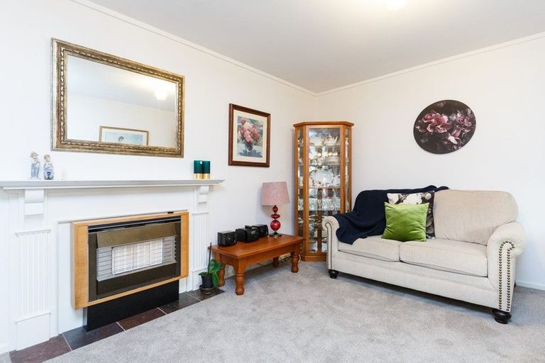 Photo of property in 7 Dresdan Court, Hokowhitu, Palmerston North, 4410