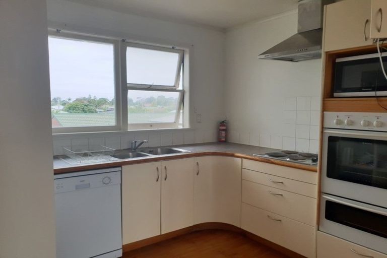 Photo of property in 590 Maunganui Road, Mount Maunganui, 3116