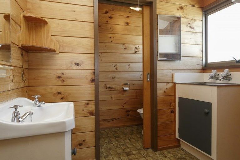 Photo of property in 1/11 Ingle Avenue, Waipahihi, Taupo, 3330