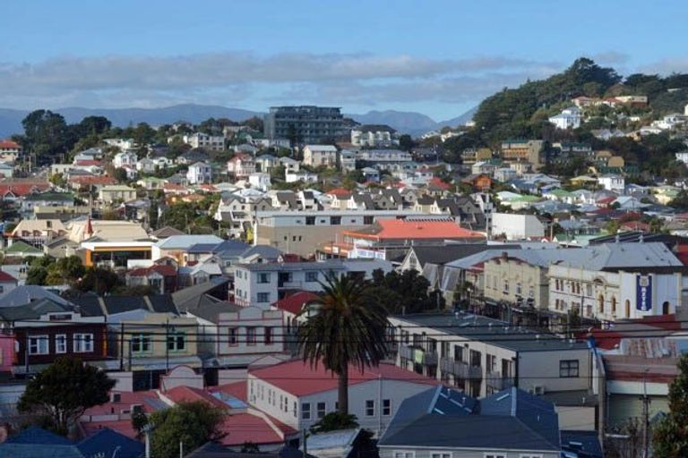 Photo of property in 15 Kenwyn Terrace, Newtown, Wellington, 6021