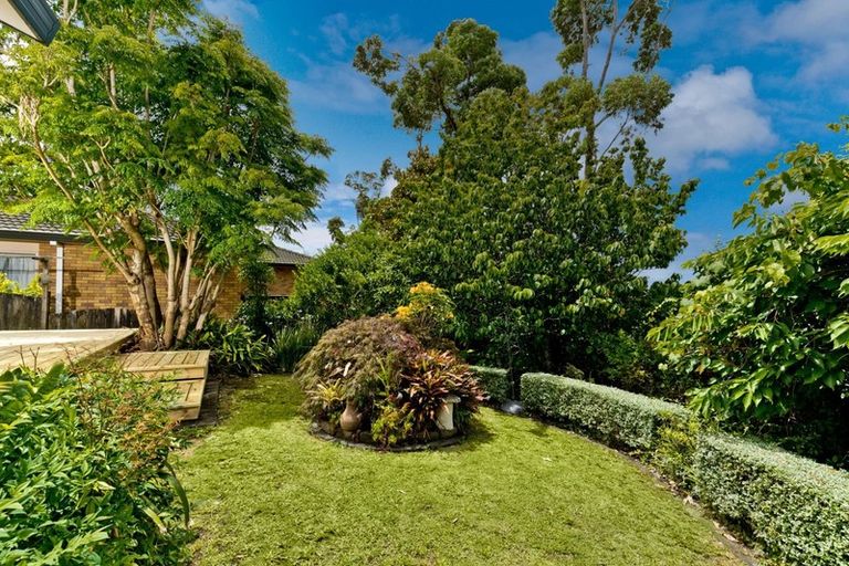 Photo of property in 109 Awaroa Road, Sunnyvale, Auckland, 0612