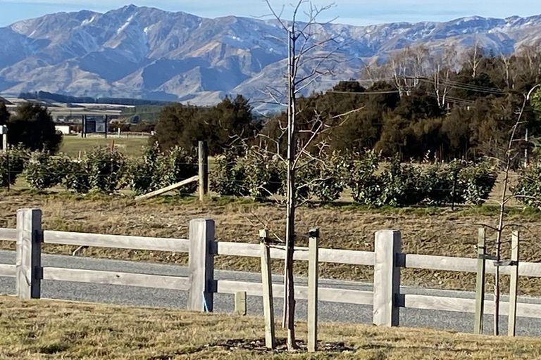 Photo of property in 1 Outlet Road, Wanaka, 9305