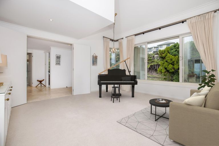 Photo of property in 29 Evelyn Road, Cockle Bay, Auckland, 2014