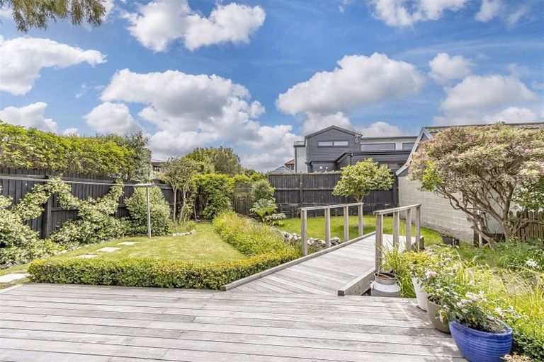 Photo of property in 2/15 Taylors Avenue, Bryndwr, Christchurch, 8052