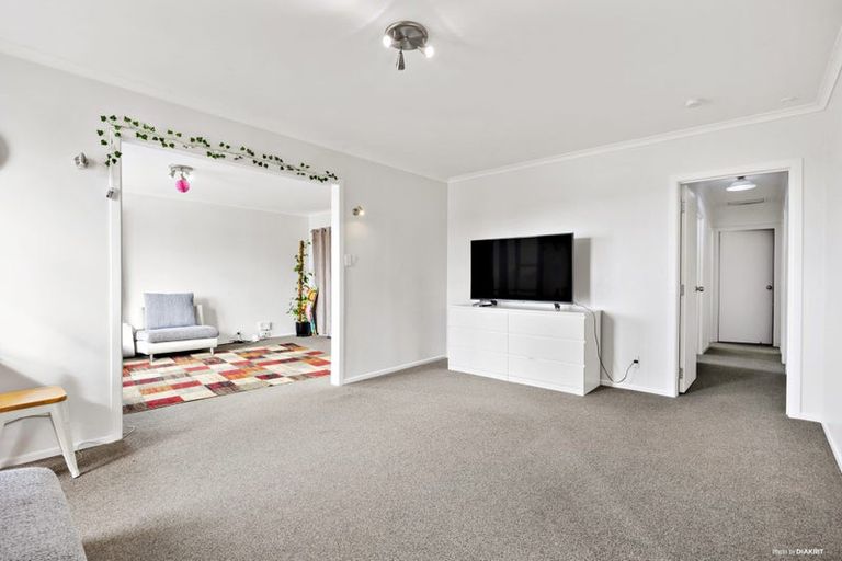 Photo of property in 14 Ludlow Terrace, Totara Vale, Auckland, 0627