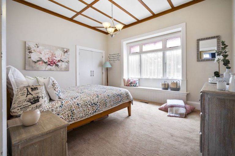 Photo of property in 77 Limbrick Street, Terrace End, Palmerston North, 4410