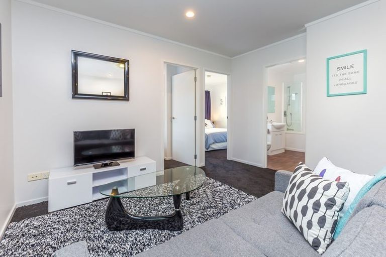 Photo of property in 325/26 Morningside Drive, Morningside, Auckland, 1025