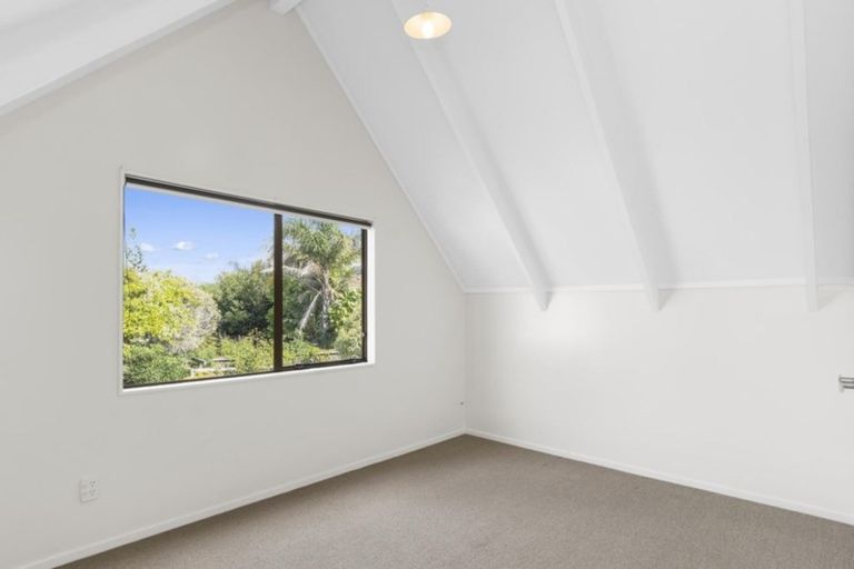 Photo of property in 318 Papamoa Beach Road, Papamoa Beach, Papamoa, 3118