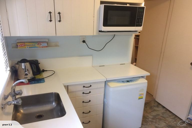 Photo of property in 14 Alton Terrace, Pakuranga Heights, Auckland, 2010