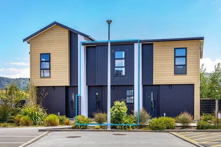 Photo of property in 41 Te Ara O Papatahi, Wainuiomata, Lower Hutt, 5014