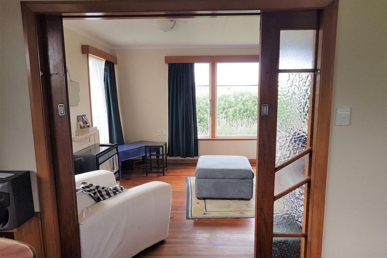 Photo of property in 33 Fox Street, Opunake, 4616