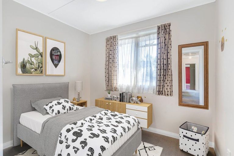 Photo of property in 118 Brandon Street, Featherston, 5710