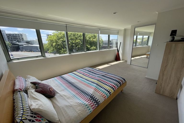 Photo of property in Cook Street Flats, 12a/88 Cook Street, Auckland Central, Auckland, 1010