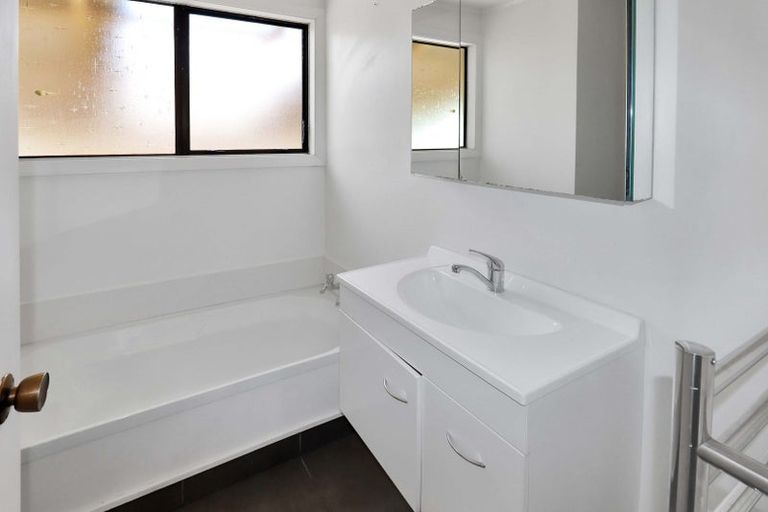 Photo of property in 89 Logie Street, Stokes Valley, Lower Hutt, 5019