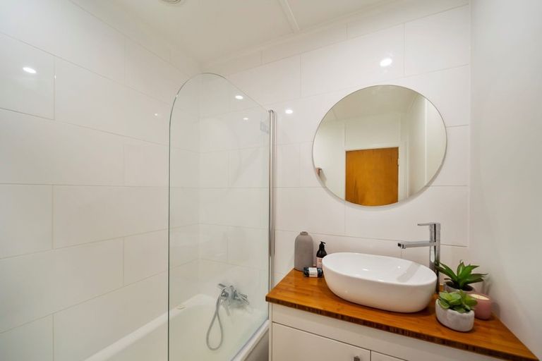 Photo of property in 5 Surrey Street, Stratford, 4332