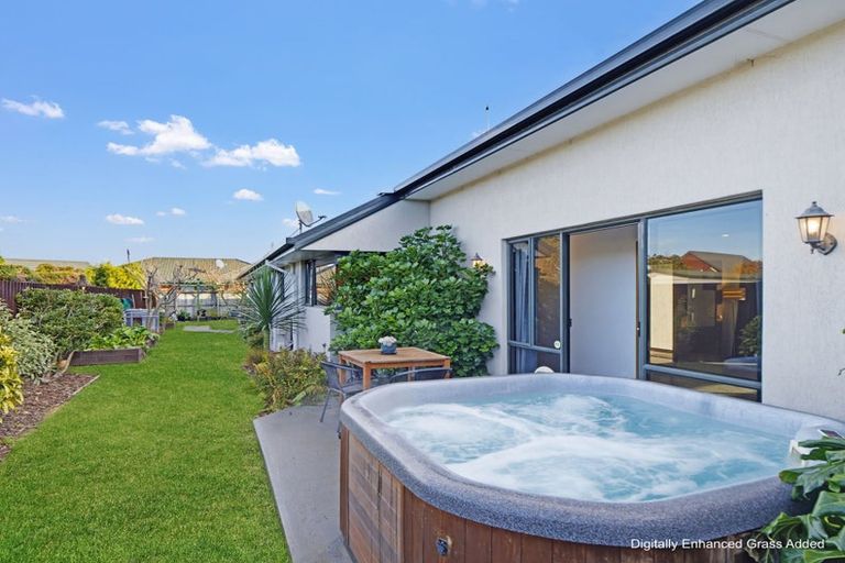 Photo of property in 1 Appleton Place, Woodend, 7610