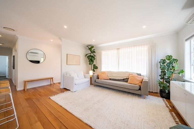 Photo of property in 12 Glenside Road, Glenside, Wellington, 6037