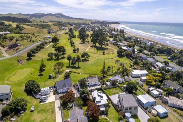 Photo of property in 7 Palm Parade, Riversdale Beach, Masterton, 5872