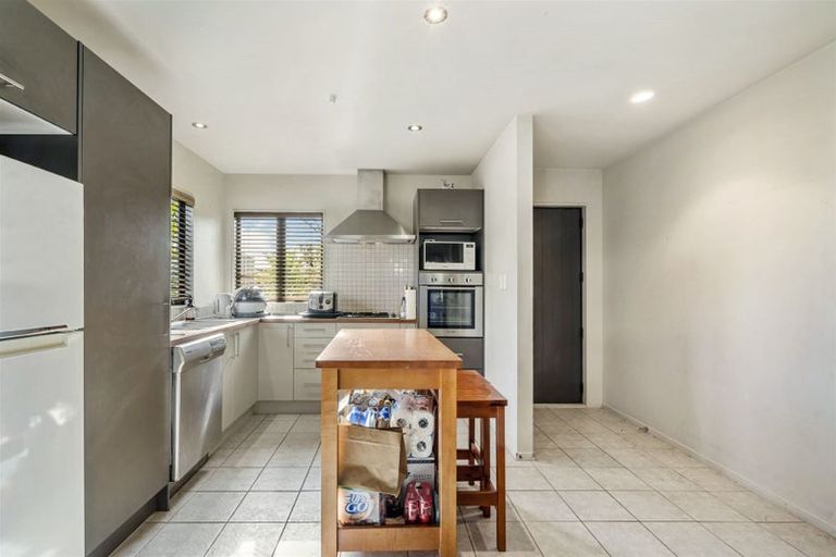 Photo of property in 4/48 Schnapper Rock Road, Schnapper Rock, Auckland, 0632