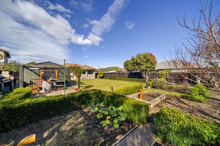 Photo of property in 37 Carlsen Street, Burwood, Christchurch, 8083