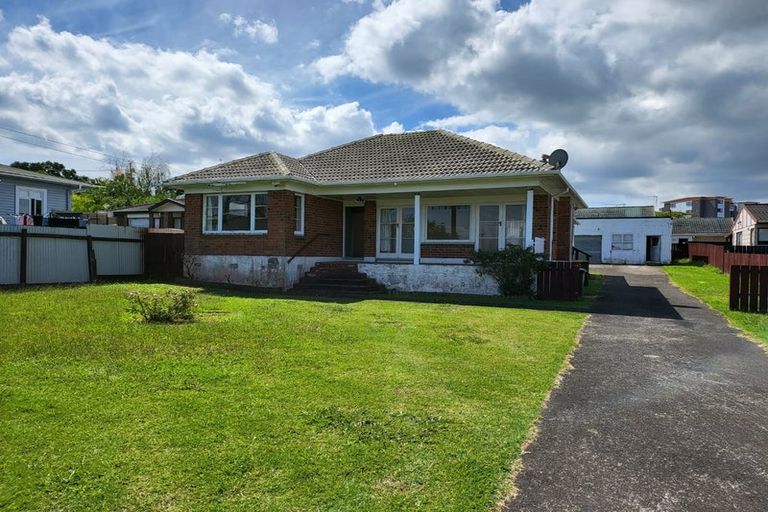 Photo of property in 17 Hill Road, Papatoetoe, Auckland, 2025