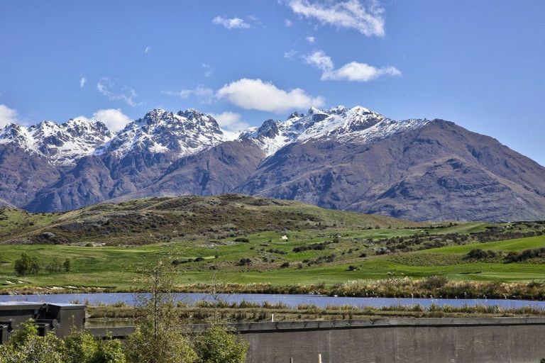 Photo of property in 9 Mcgibbon Lane, Jacks Point, 9371