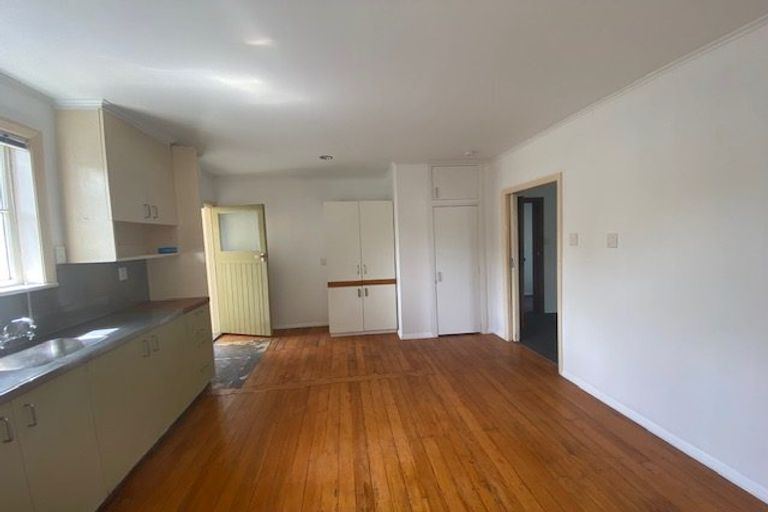 Photo of property in 12 Denvir Street, Strowan, Christchurch, 8052