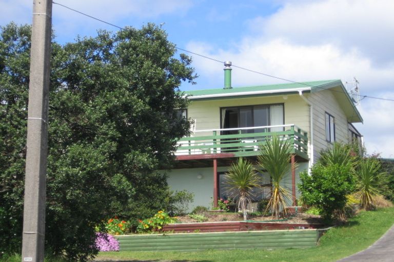 Photo of property in 242 Seaforth Road, Waihi Beach, 3611