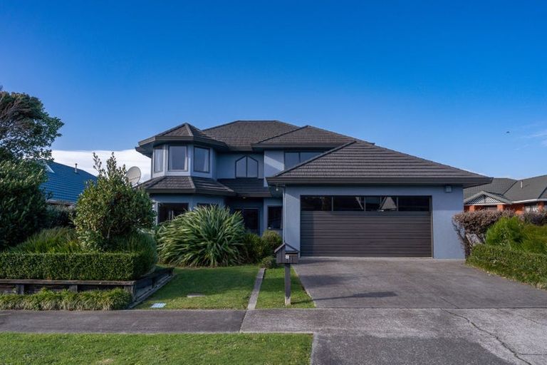 Photo of property in 25 Rosebank Avenue, Kelvin Grove, Palmerston North, 4414
