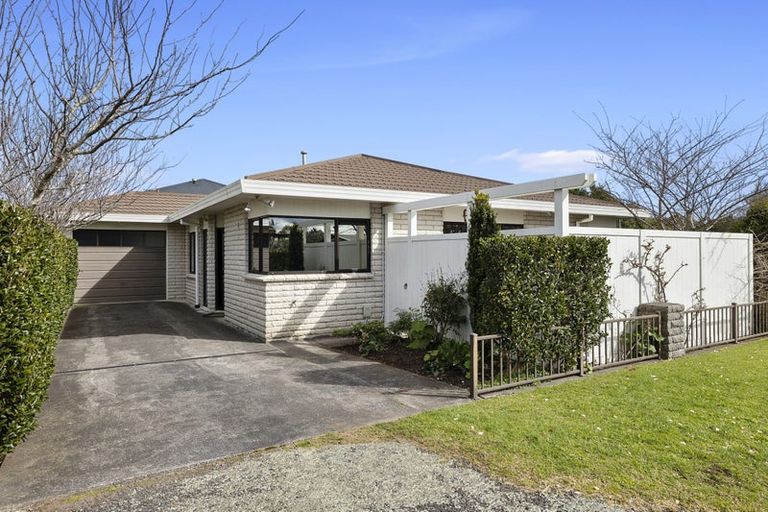 Photo of property in 3 Kura Street, Brooklands, New Plymouth, 4310