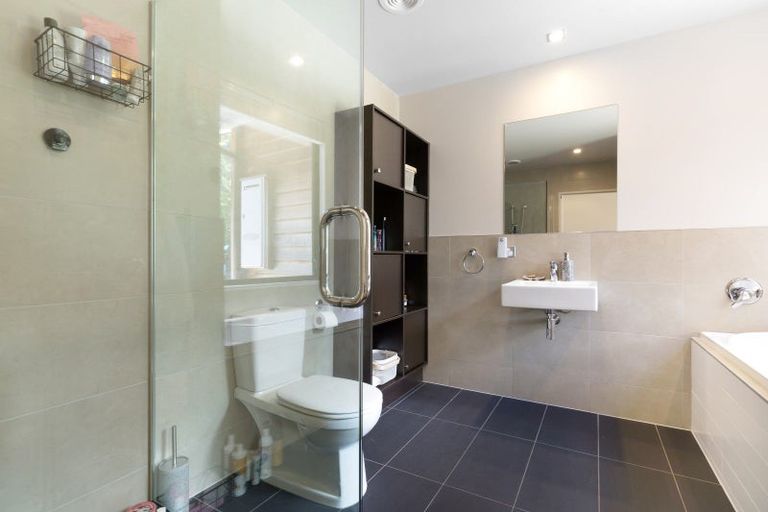 Photo of property in 4 Jackby Court, Jacks Point, Queenstown, 9371