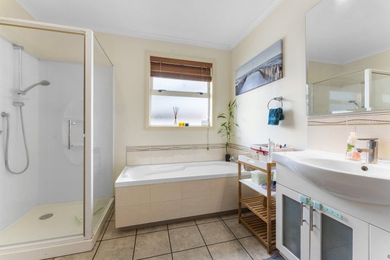 Photo of property in 551 Ruahine Street, Hokowhitu, Palmerston North, 4410