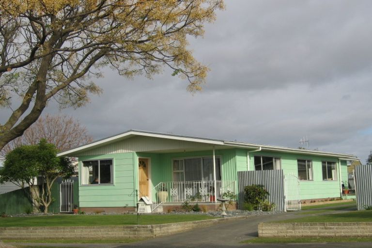 Photo of property in 10 Currie Street, Greenmeadows, Napier, 4112