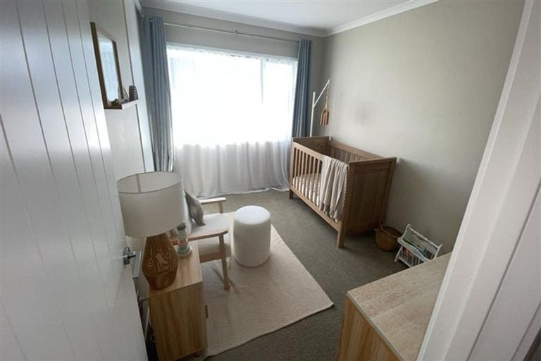 Photo of property in 215 Wainui Road, Silverdale, 0932