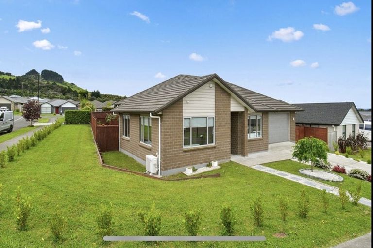 Photo of property in 3 Millbrae Place, Pokeno, 2402