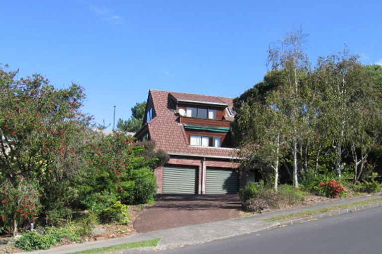 Photo of property in 15 Bellbird Rise, Murrays Bay, Auckland, 0630