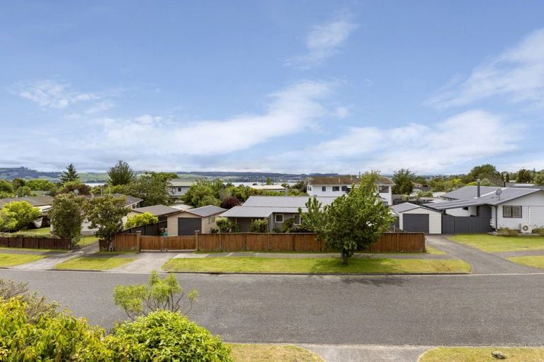 Photo of property in 63 Grace Crescent, Richmond Heights, Taupo, 3330