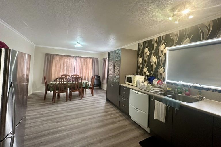 Photo of property in 21 Bulteel Street, New Plymouth, 4310