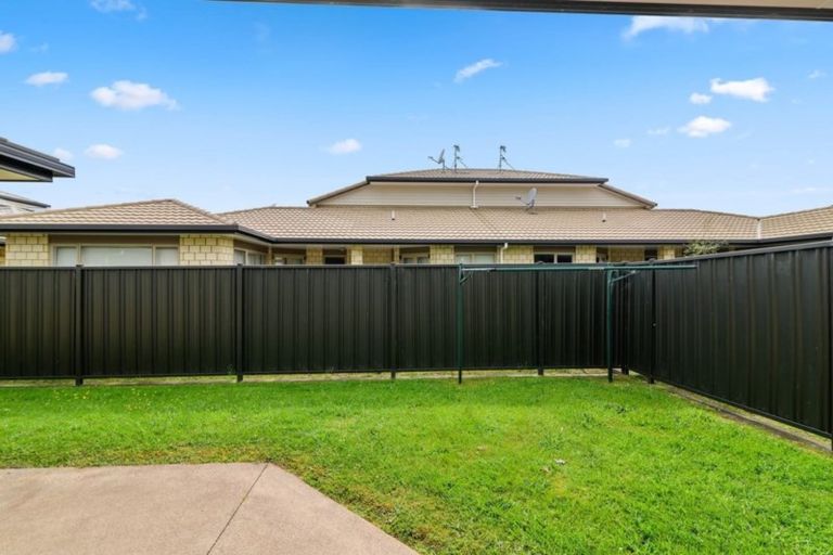 Photo of property in 28/64 Kawaha Point Road, Kawaha Point, Rotorua, 3010