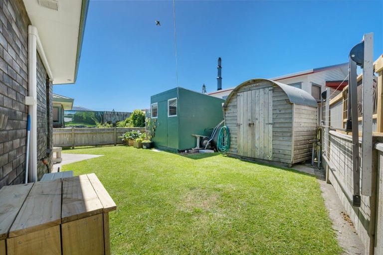Photo of property in 13 Tasman Street, Opunake, 4616