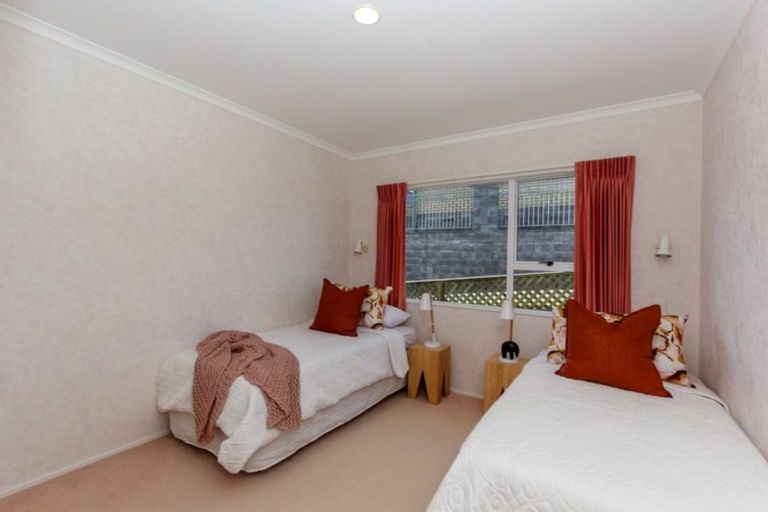 Photo of property in 16d Burns Street, Westown, New Plymouth, 4310