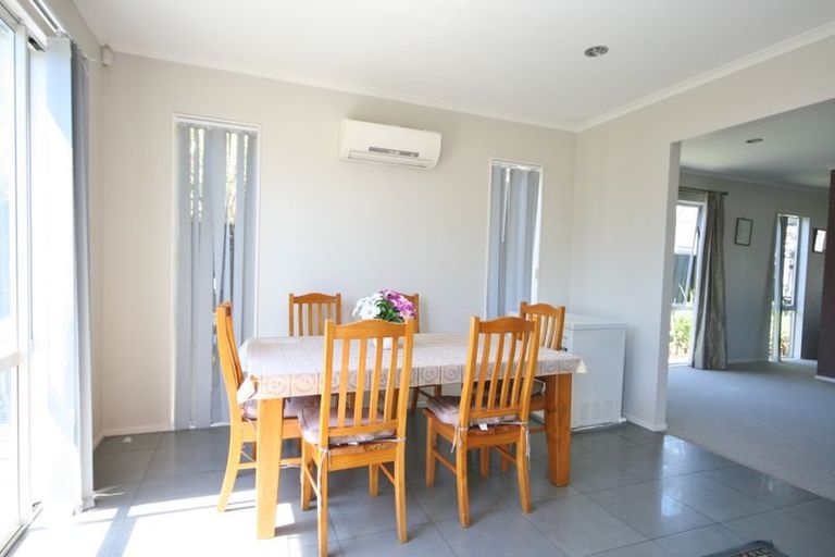 Photo of property in 10 Stamford Crescent, Flat Bush, Auckland, 2019