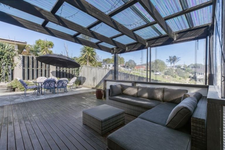 Photo of property in 63 Simpson Road, Ranui, Auckland, 0612