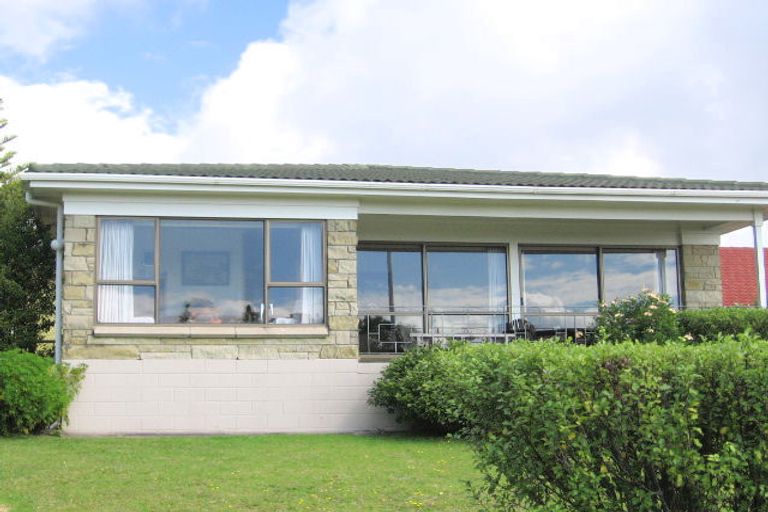Photo of property in 746 East Coast Road, Pinehill, Auckland, 0630
