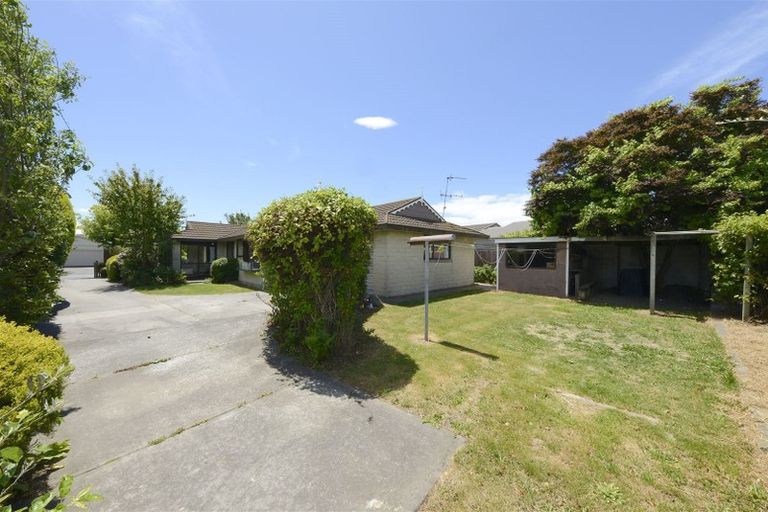 Photo of property in 9 Montclare Avenue, Ilam, Christchurch, 8041