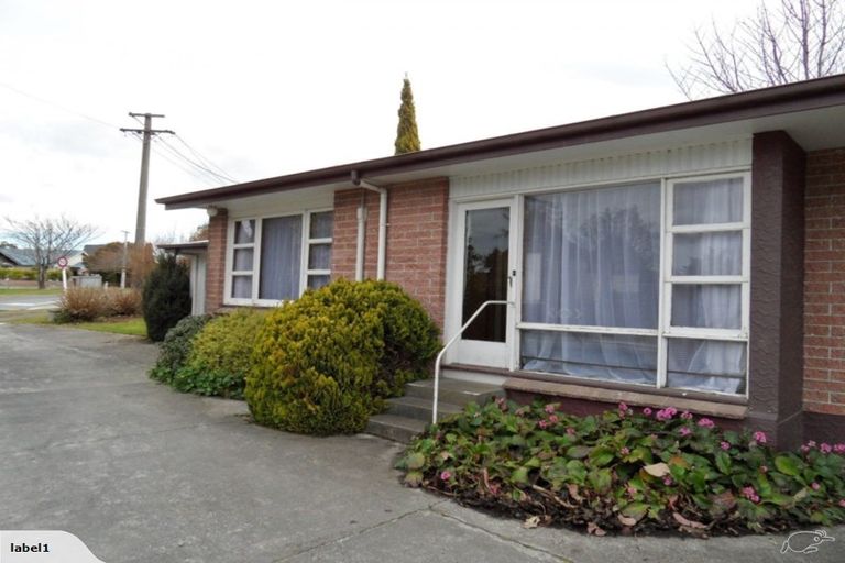 Photo of property in 10 Railway Esplanade, East Gore, Gore, 9710