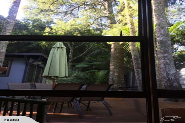 Photo of property in 1/9a Wyvern Place, Glenfield, Auckland, 0629