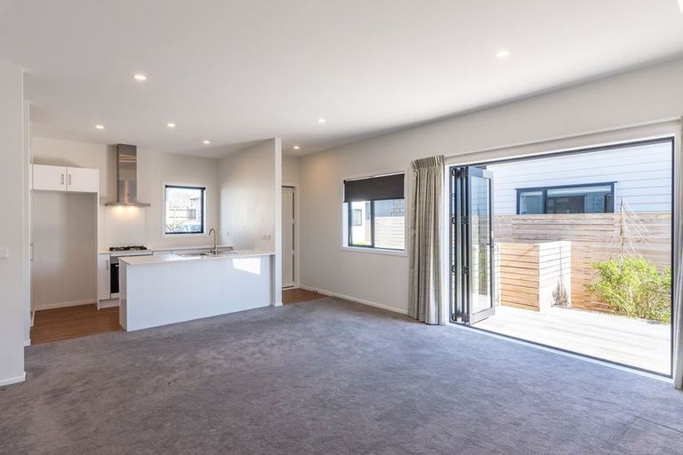 Photo of property in 21c Margaret Road, Raumati Beach, Paraparaumu, 5032