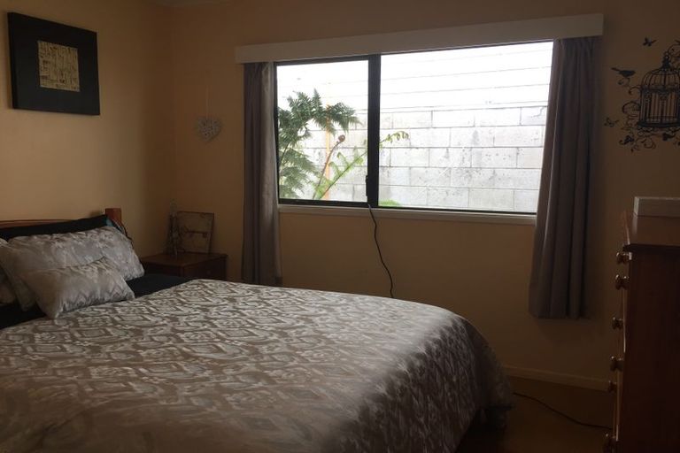 Photo of property in 19a Pisces Road, Glen Eden, Auckland, 0602